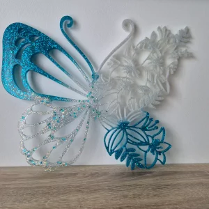 Papillon blanc et bleu