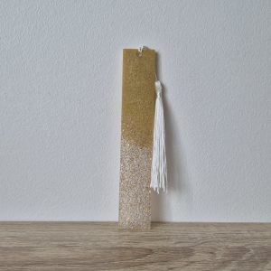 Marque-page doré et blanc