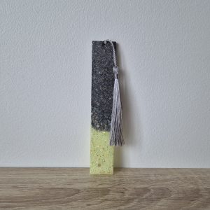 Marque-pages gris et jaune