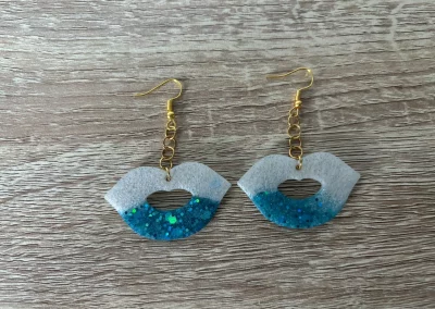 Boucles d'oreilles bouche bleu 2