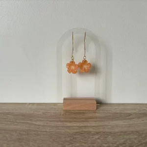 Boucles d'oreilles fleur orange clair