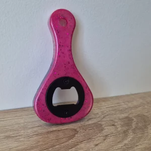 Décapsuleur rose et violet
