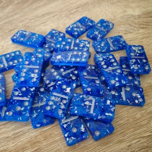 Dominos bleu foncé avec paillettes