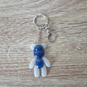 Porte-clés ourson bleu et blanc