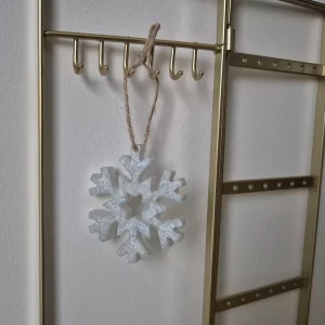 Petit flocon blanc avec paillettes bleues