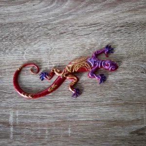 Salamandre rouge, violette et dorée
